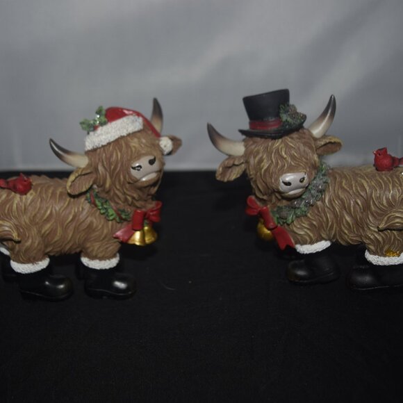 NWT Hobby Lobby Christmas standing set of 2 Highland cows - Picture 1 of 14
